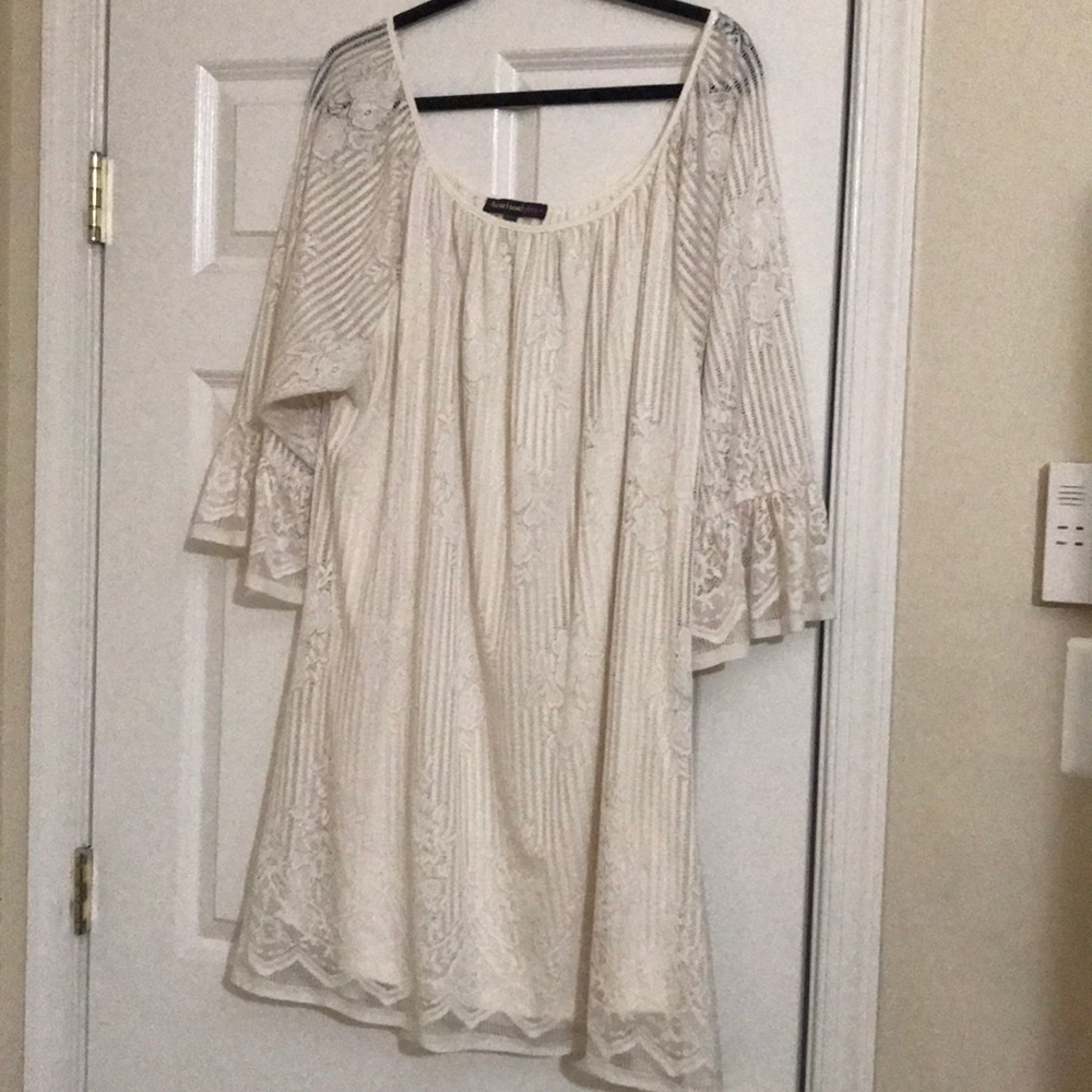🎉 LAST CALL! Ivory Lace Evening Dress